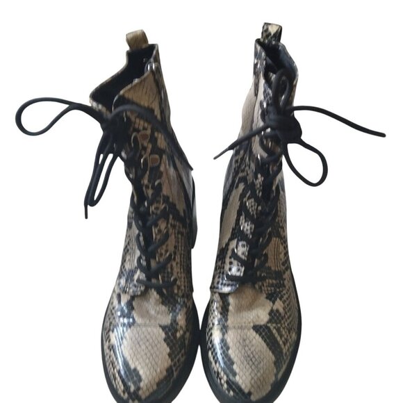 Marc Fisher MF LANIE2 Women's Size 9M Snake Print Lug Sole Block Heel Boots - Picture 2 of 6